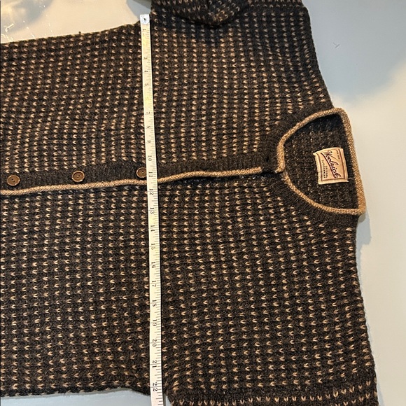 Vintage Pendleton charcoal grey and oatmeal Cardigan Sweater with floral trim - Picture 7 of 12